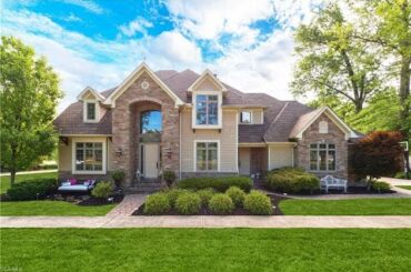 Homes for sale - 61 N Point Drive, Avon Lake, OH 44012