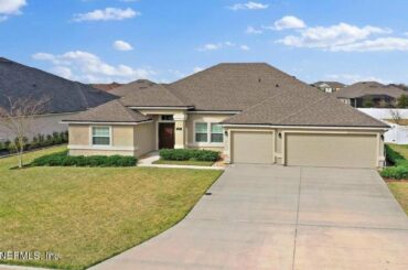 433 PORTA ROSA CIR, ST AUGUSTINE, FL Presented by Lori Pezak.