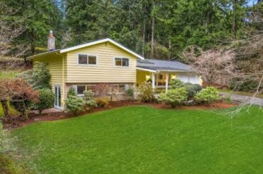 TRAILS END | BRIDLE TRAILS | BELLEVUE