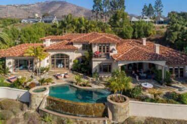 7104 Via Del Charro, Rancho Santa Fe, CA 92067 | Listed by: Linda Sansone