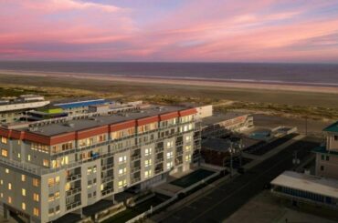 501 E Stockton Road, Wildwood Crest, NJ Presented by Nancy Kowalik.