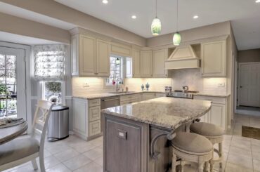 32 Berkshire Ct, Freehold Township, NJ