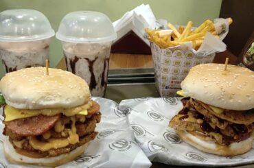 Chicken Chilli Gourmet Burger.  Kitkat Shake. French Fry