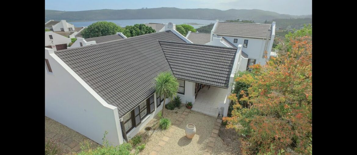 Knysna Heights – R2 970 000 – A True Gem! Knysna Heights - R2 970 000 - A True Gem!