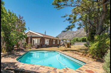 Family Home with Pool and Double Garage! R2,850,000 Kirstenhof