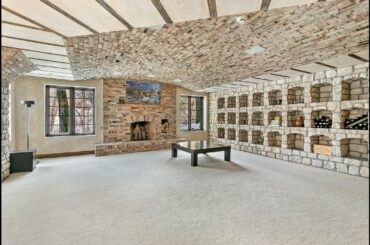 285 Rugby Rd, North Barrington, IL