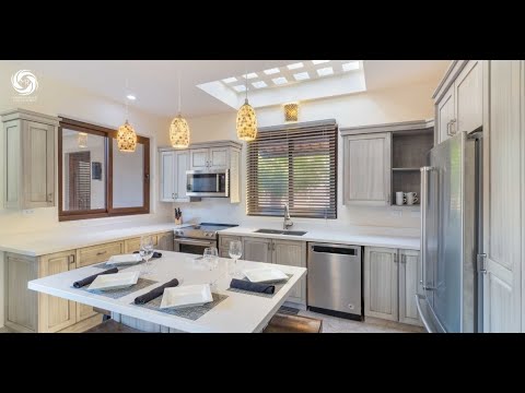 AV221 Newly renovated elegant “Contemporary Design” 2 Bedroom Casa! AV221 Newly renovated elegant “Contemporary Design” 2 Bedroom Casa!