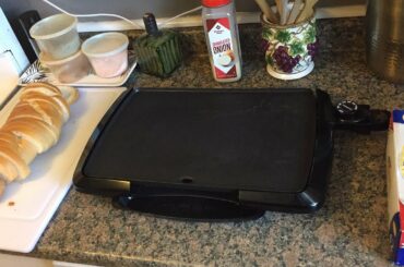 WHATS FOR BREAKFAST~ HOMEMADE FRENCH TOAST & OMLETTE