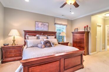 22 Day Star Rd, Manalapan Township, NJ