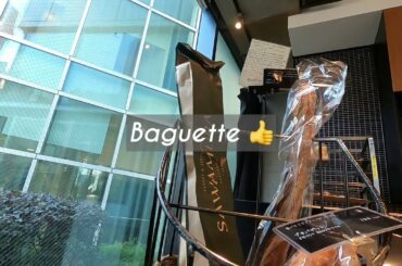 A baguette and wine run // Brompton in Tokyo