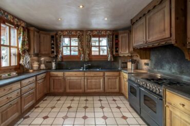 For Sale - Courchevel France - Family Chalet - 250m2