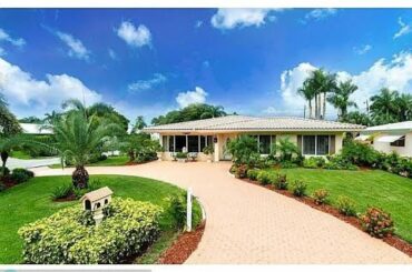 Residential for sale in Pompano Beach, FL - 513 SE 28th Ave