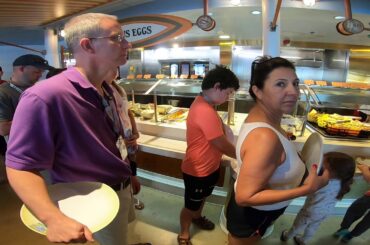 Cabanas Lunch Buffet on the Disney Dream sept 2019 French !!!!!!!