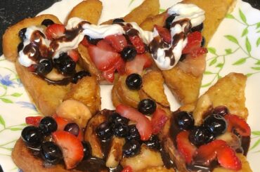 Super delicious Fruity French Toasts/Urdu/hindi recipe with Kitchen Classic.