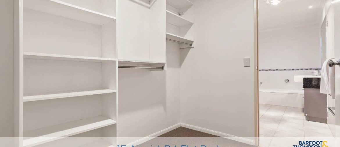 15 Ainwick Road, Flat Bush – Mike Chen 15 Ainwick Road, Flat Bush - Mike Chen