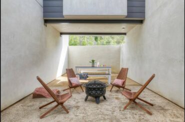 824 Cynthia :: Mount Washington :: The Contemporary Butterfly House :: InstaCut