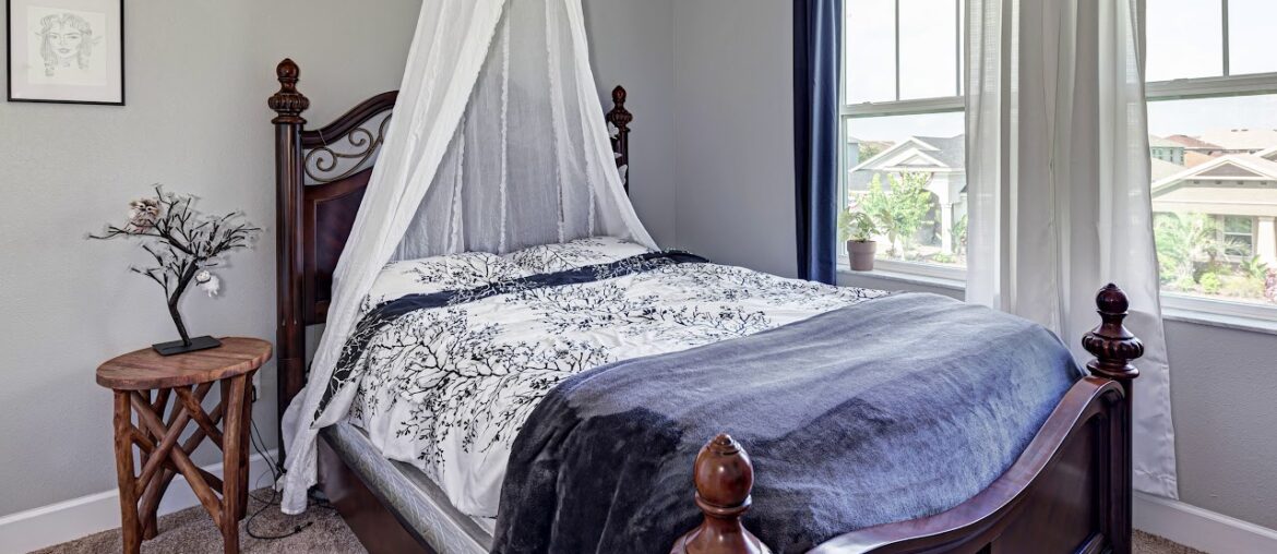 7516 Aguila Drive, Sarasota, FL 34236