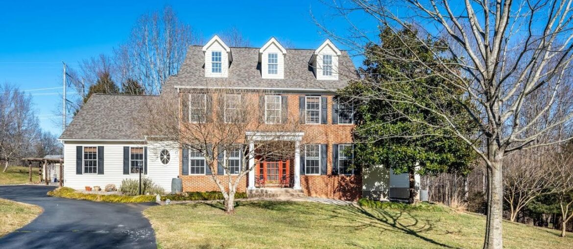 Video tour of Residential at 3299 STRATFORD DR, JEFFERSONTON, VA 22724