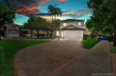 Video tour of Residential at 10918 NW 73rd Ter, Doral, FL 33178