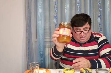 Apicultura fapt  divers ep. 14 , degustam miere de zmeur si brad.