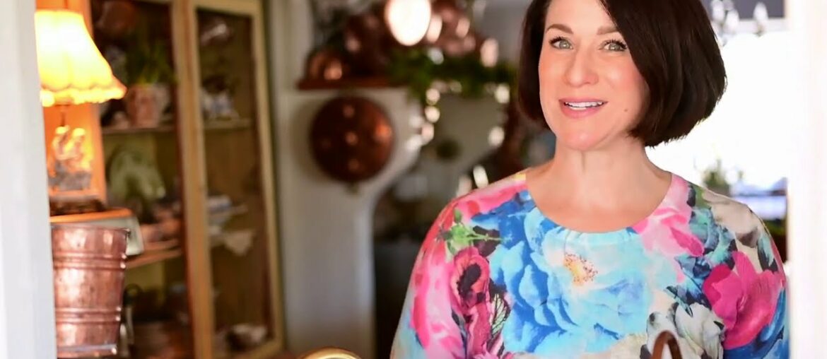 Spring Farmhouse Kitchen | FRENCH KITCHEN TOUR | Before and Afters | SPRING DECORATING | Old World Spring Farmhouse Kitchen | FRENCH KITCHEN TOUR | Before and Afters | SPRING DECORATING | Old World