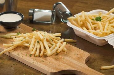 How to make Crispy FRENCH FRIES - JUST LIKE STEAK AND SHAKE | Recipes.net
