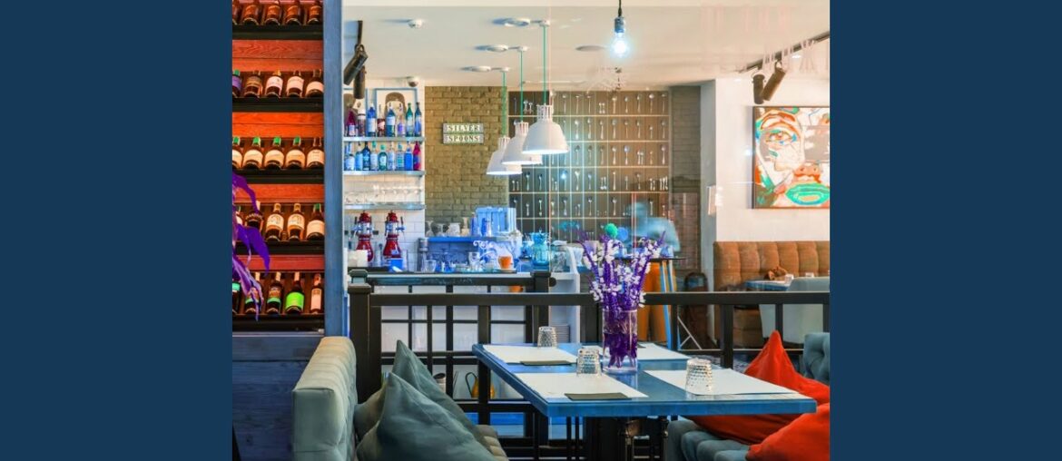 Happening Backdrops for French Restaurants