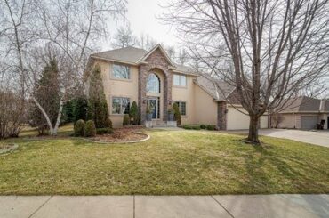 9411 Woodridge Court, Savage, MN, 55378