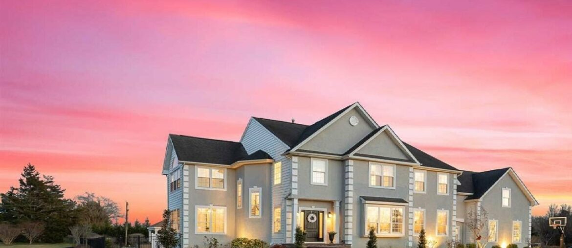 9 Chestnut, Mullica Hill, NJ Presented by Nancy Kowalik. 9 Chestnut, Mullica Hill, NJ Presented by Nancy Kowalik.