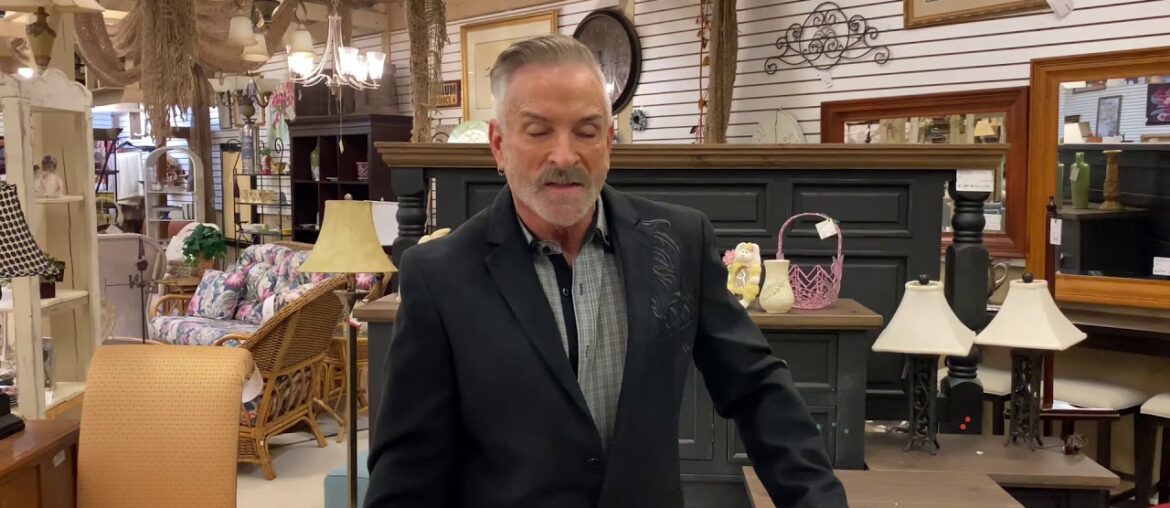 Beautiful French Country Dining Table!