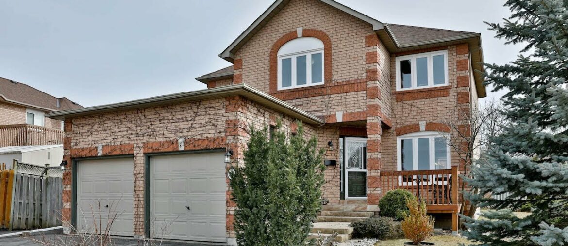 17 Brand Crt, Ajax – Open House Video Tour 17 Brand Crt, Ajax - Open House Video Tour