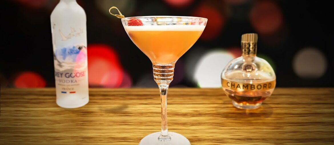 How to Make a French Martini Cocktail Recipe and History How to Make a French Martini Cocktail Recipe and History