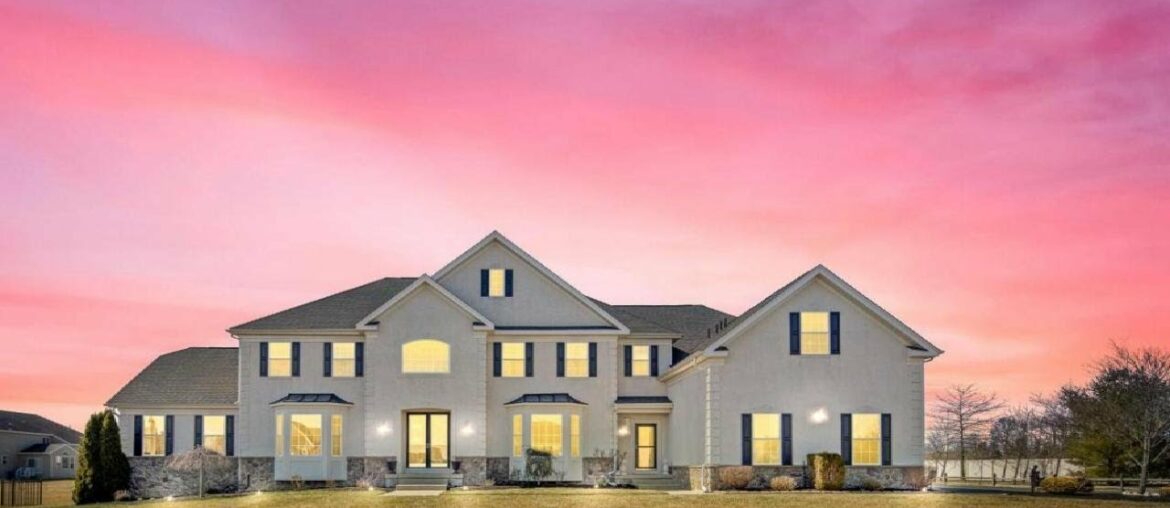 175 GREENVIEW COURT, CLARKSBORO, NJ Presented by Nancy Kowalik. 175 GREENVIEW COURT, CLARKSBORO, NJ Presented by Nancy Kowalik.