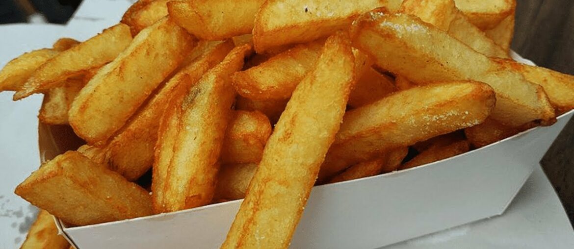 Bazari Arbi chips recipe | Chips banane ka asan tarika by ultimate street food | French fries recipe