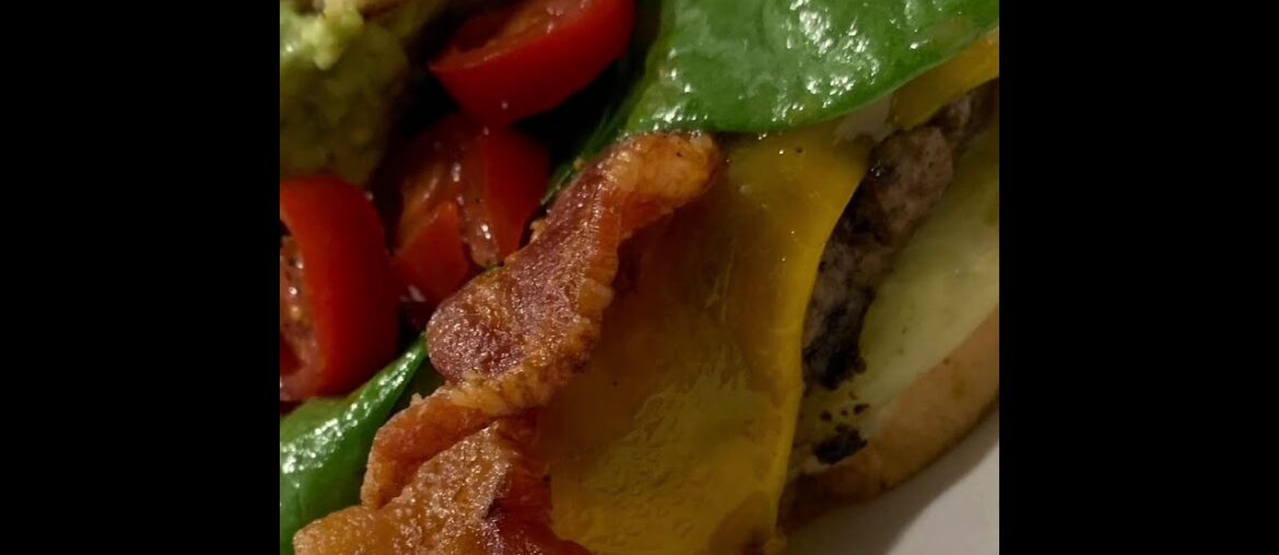 Cloud9 Gourmet Burger by CookingPretty