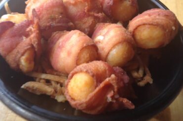 The Works Gourmet Burger Bistro in Toronto REVIEW