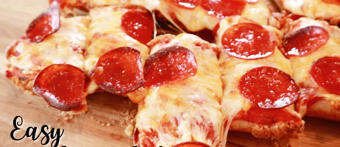 EASY French Bread PIZZA Recipe | The Carefree Kitchen EASY French Bread PIZZA Recipe | The Carefree Kitchen