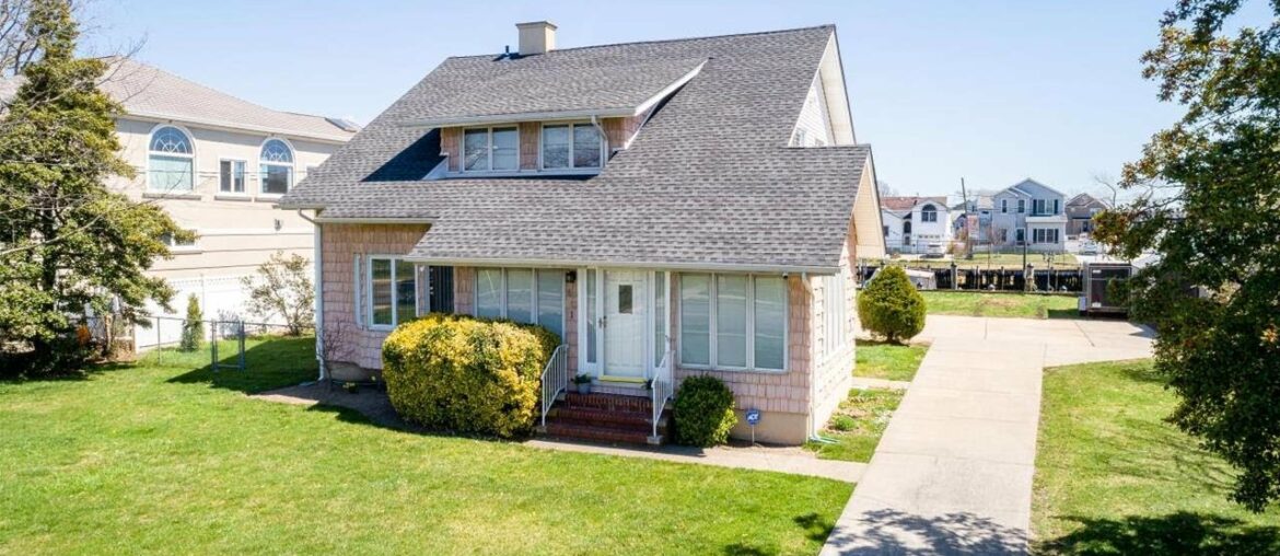 479 Guy Lombardo Ave, Freeport, NY 479 Guy Lombardo Ave, Freeport, NY