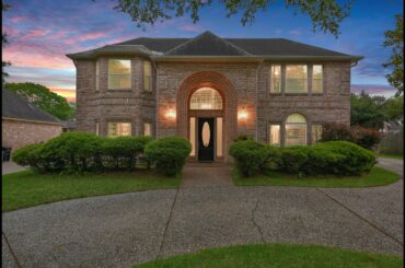 Ruth/Chris Real Estate Team presents: 20615 Hannington Ln