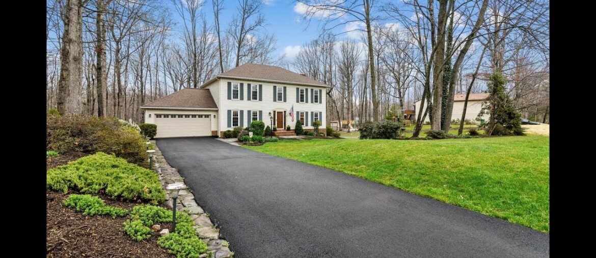 Video tour of Residential at 3272 CHANCELLOR DR, WOODBRIDGE, VA 22192 Video tour of Residential at 3272 CHANCELLOR DR, WOODBRIDGE, VA 22192