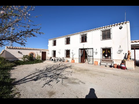 Cortijo Peacock AH12116 – Outstanding fully renovated property with amazing views and a hot tub. Cortijo Peacock AH12116 - Outstanding fully renovated property with amazing views and a hot tub.