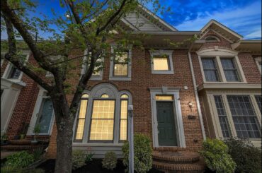 3902 Kathryn Jean Ct, Fairfax, VA 22033 MLS# VAFX1191894