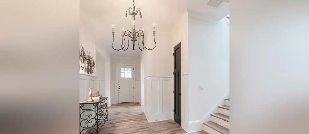 Most Creative Product LALUZ French Country Chandeliers for Living and Dining Rooms, Distressed Faux