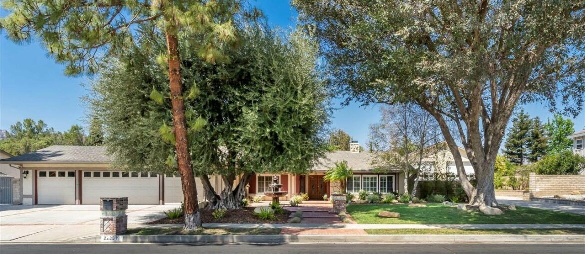 22261 Romar St, Chatsworth, CA