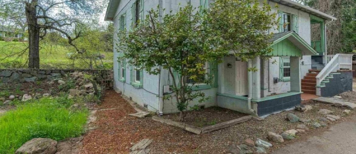 1386 Birds Way, Angels Camp, CA Presented by Shelby French. 1386 Birds Way, Angels Camp, CA Presented by Shelby French.