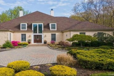 7 Roberts Road, New City, NY Presented by Alan and Susan Trugman.