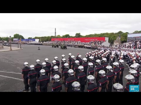 Ex-generals spark backlash as they warn of 'civil war' in France Ex-generals spark backlash as they warn of 'civil war' in France