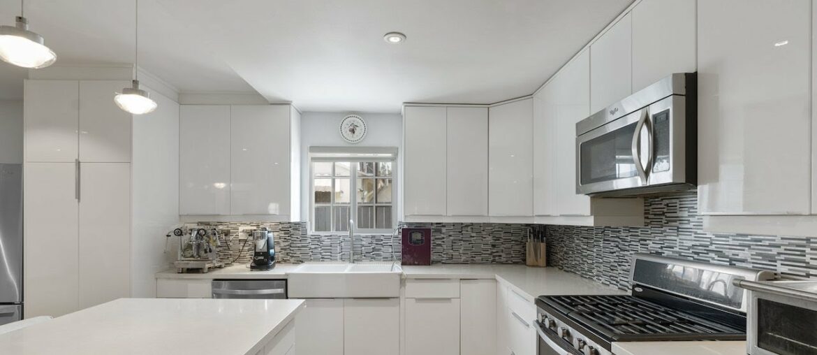 960 4th Ave Los Angeles, CA 90019 - Walk Through Video