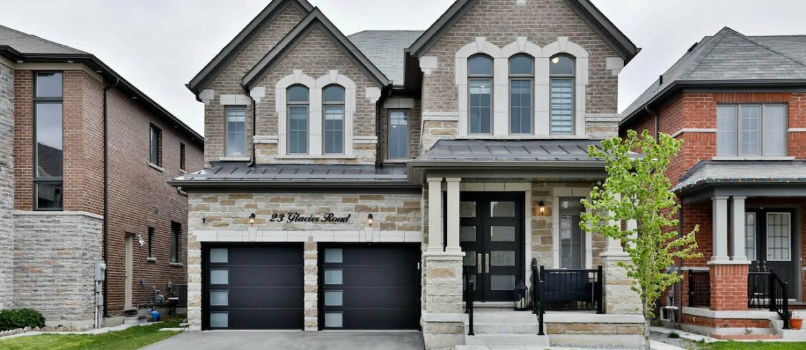 23 Glacier Rd, Brampton – Open House Video Tour 23 Glacier Rd, Brampton - Open House Video Tour