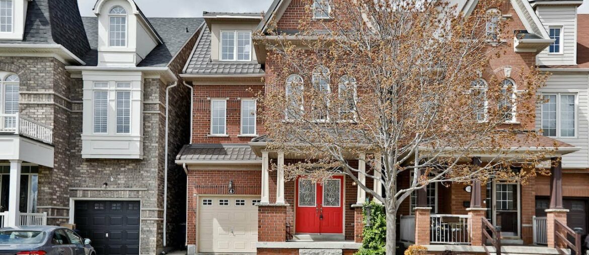 4 Whistle Post St, Toronto – Open House Video Tour 4 Whistle Post St, Toronto - Open House Video Tour